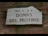 07946 ostia - regio v - insula ii - domus del protiro (v,ii,4-5) - schild.jpg